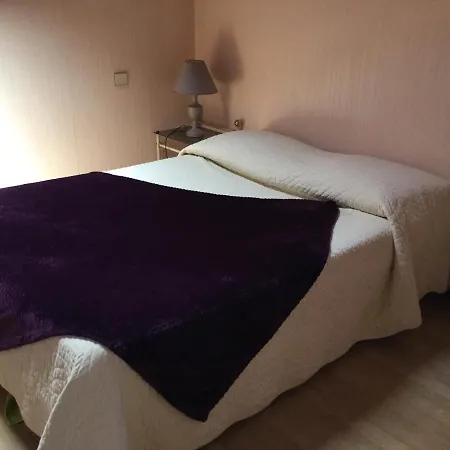 Bed & Breakfast Famille Gomez Bon-Encontre